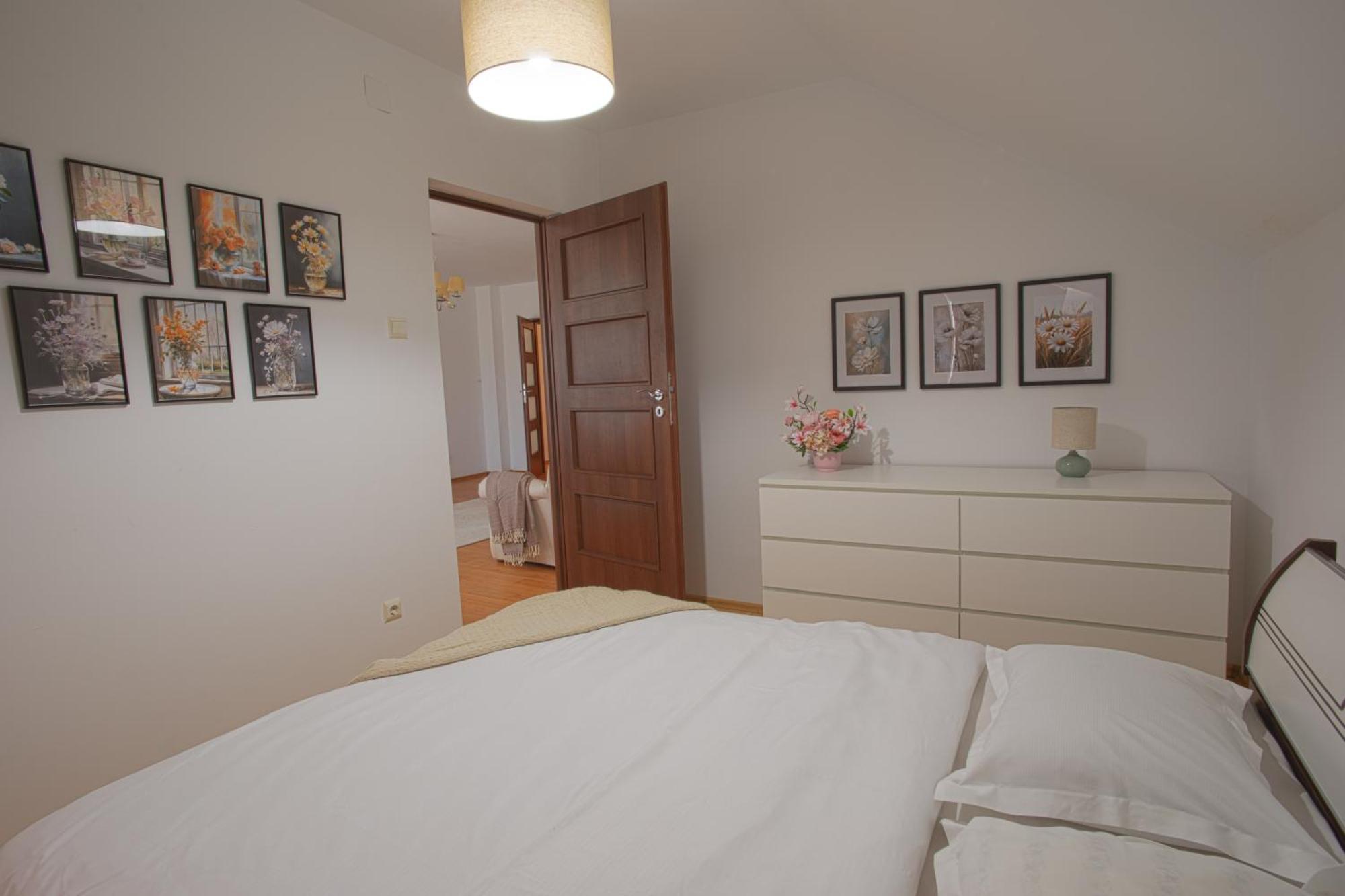 Classic Apartament Buzau Exterior foto